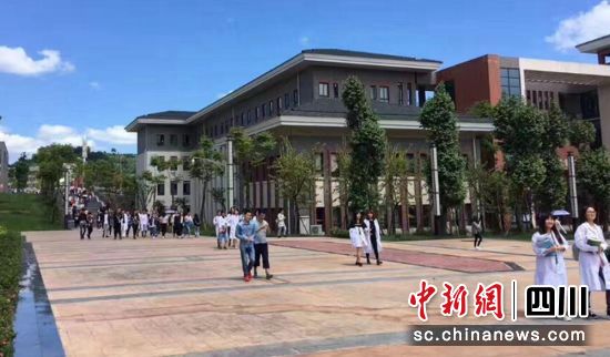  学生日常生活学习(雅职院 供图)